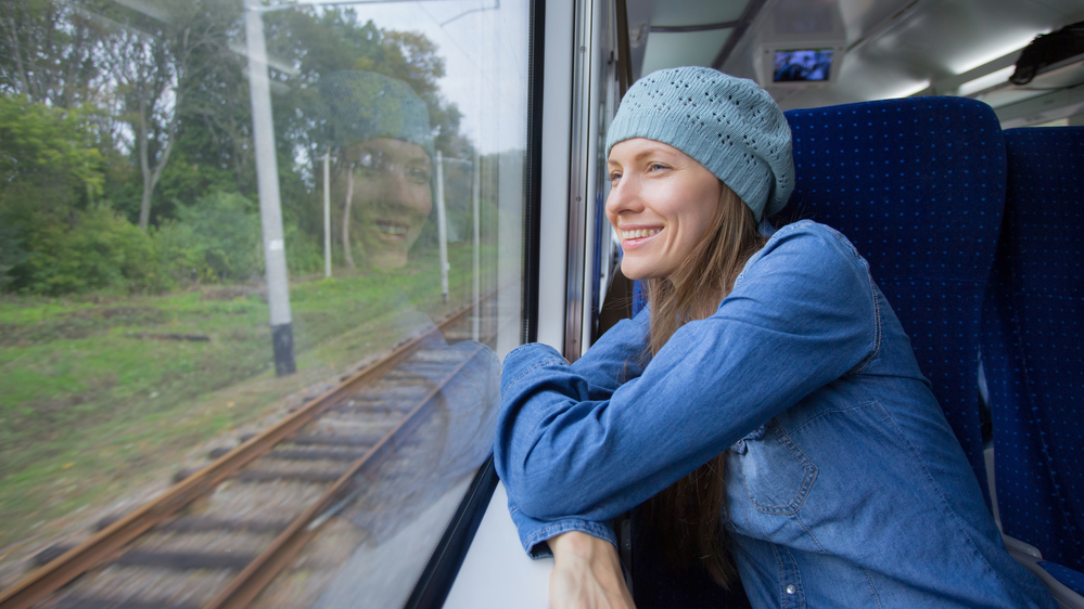 Viaggio in treno - Trainline: viaggi in treno, il 70% degli italiani acquista il biglietto online
