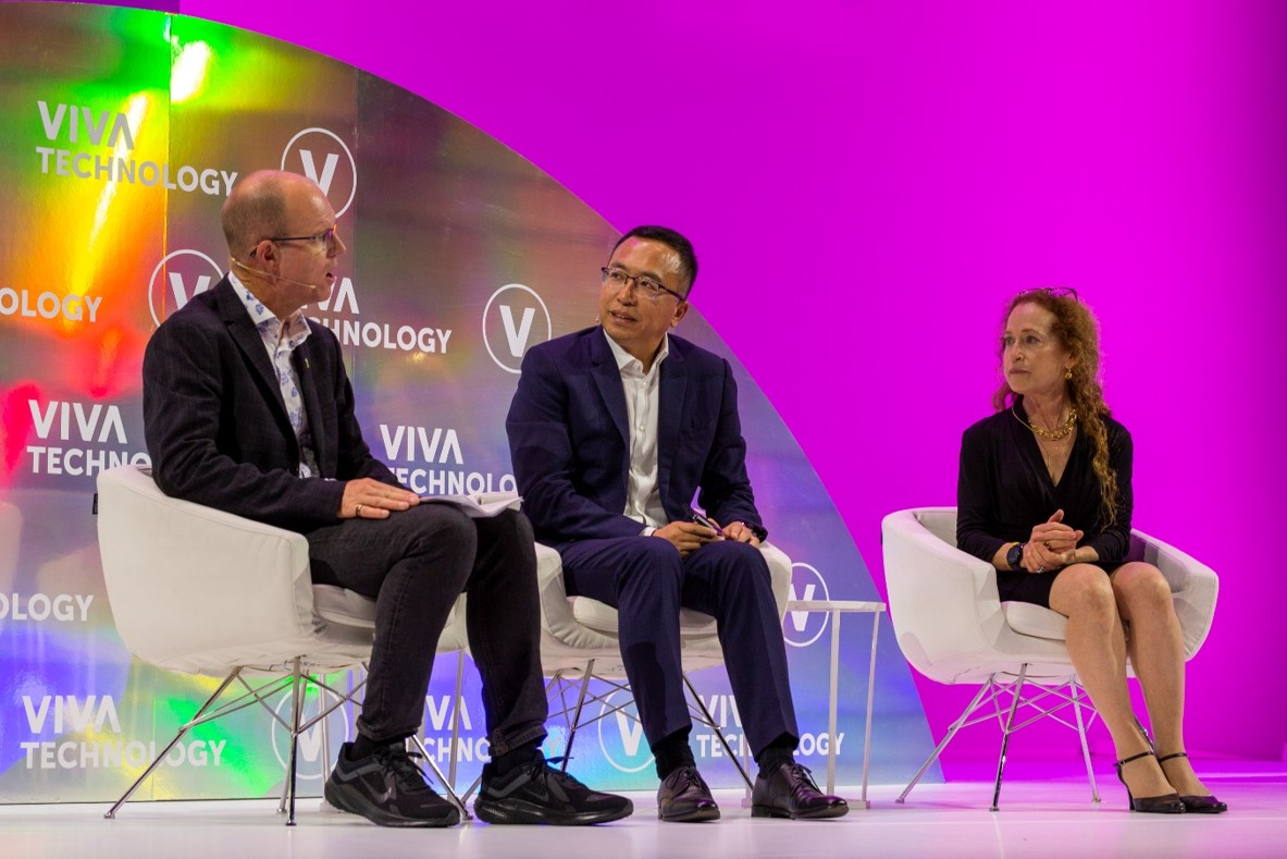 George Zhao, CEO di HONOR al VivaTech2024 - HONOR ha presentato la rivoluzionaria architettura AI a quattro livelli al VivaTech 2024