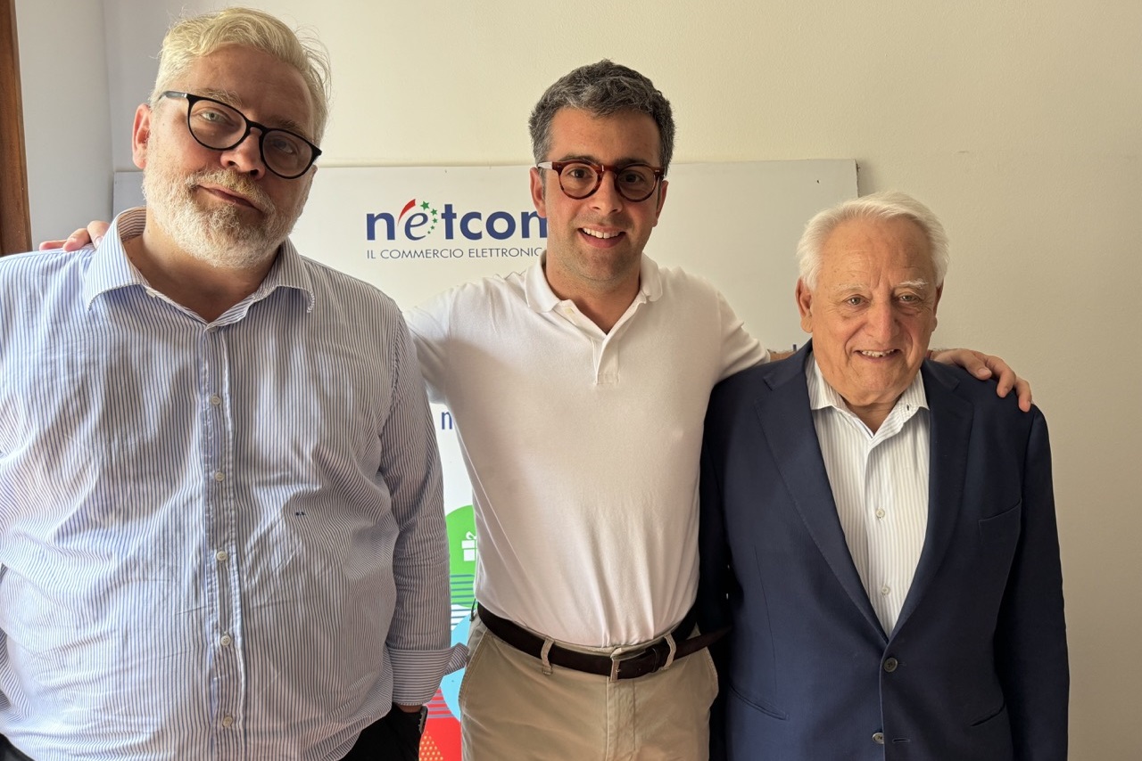 A partire da sinistra, Mario Bagliani (Senior Partner di Netcomm ), Pietro Perona (CEO di Koodit), Roberto Liscia (Presidente Consorzio Netcomm) - Da Biella a Netcomm, l’ascesa di Koodit nell’e-commerce