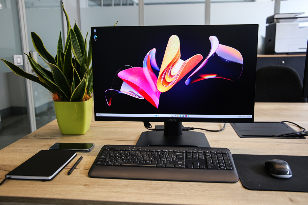 Il Modern AM273QP AI 1UM di Msi