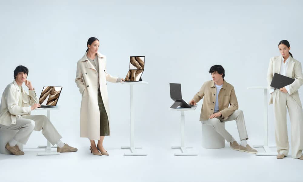 ASUS presenta il nuovo Zenbook DUO UX8407